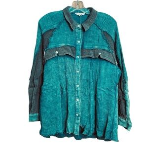 Sewn & Seen Mineral Wash Cotton Button Down Top in Teal Thermal Accents (Size S)